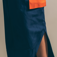 Women’s Navy Blue High-Waisted Pleated Culottes With Orange Contrast Cargo Pockets & Slit MDZ2777D7T