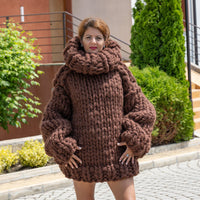 10-Strand Chunky Wool Sweater – Hand-Knitted Brown Oversized Pullover T1229