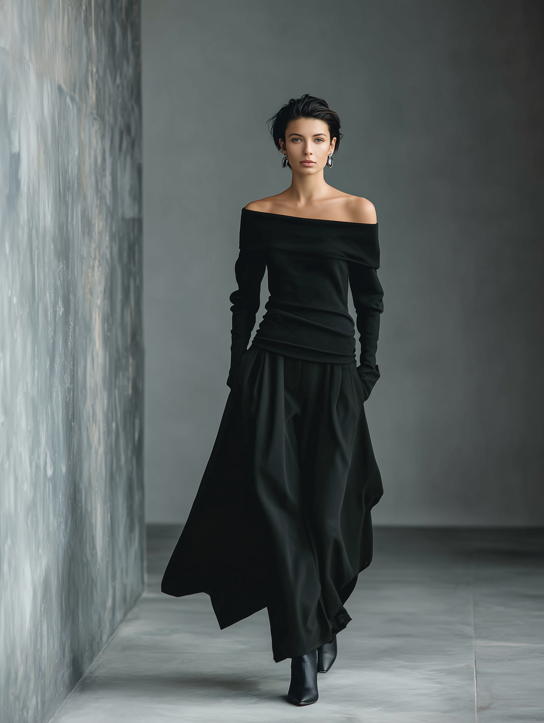Women's Black High-Waisted Skirt MDA0402L8T