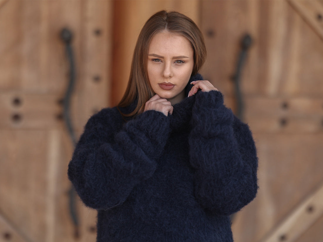 Baby Suri Alpaca Sweater, Fluffy Texture, Hand Knitted Turtleneck, Soft Warm Knit Fit T2218
