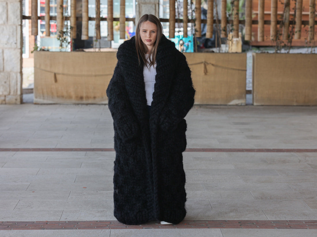 25-Strand Mohair Cardigan with Oversized Collar and Honeycomb Knit Coat T2206