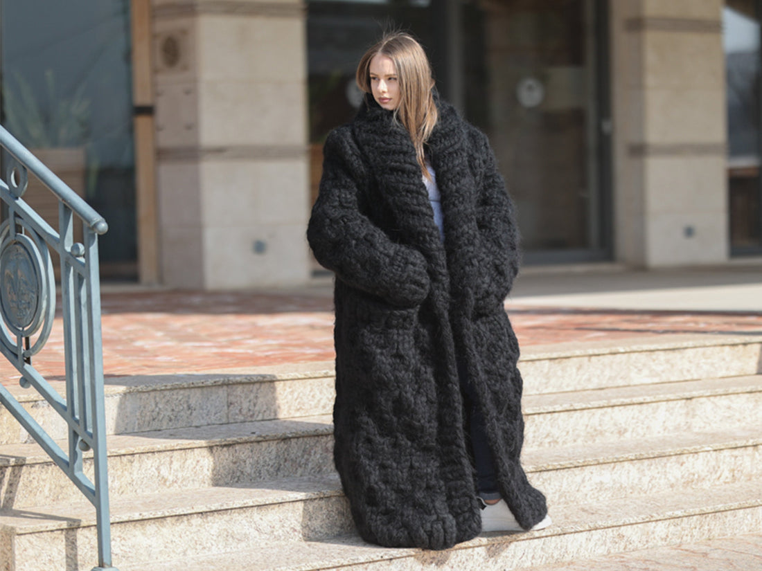 25-Strand Mohair Cardigan with Oversized Collar and Honeycomb Knit Coat T2206
