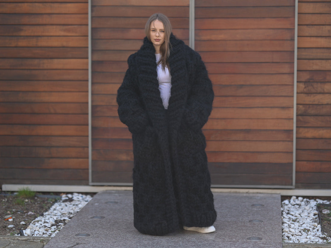 25-Strand Mohair Cardigan with Oversized Collar and Honeycomb Knit Coat T2206