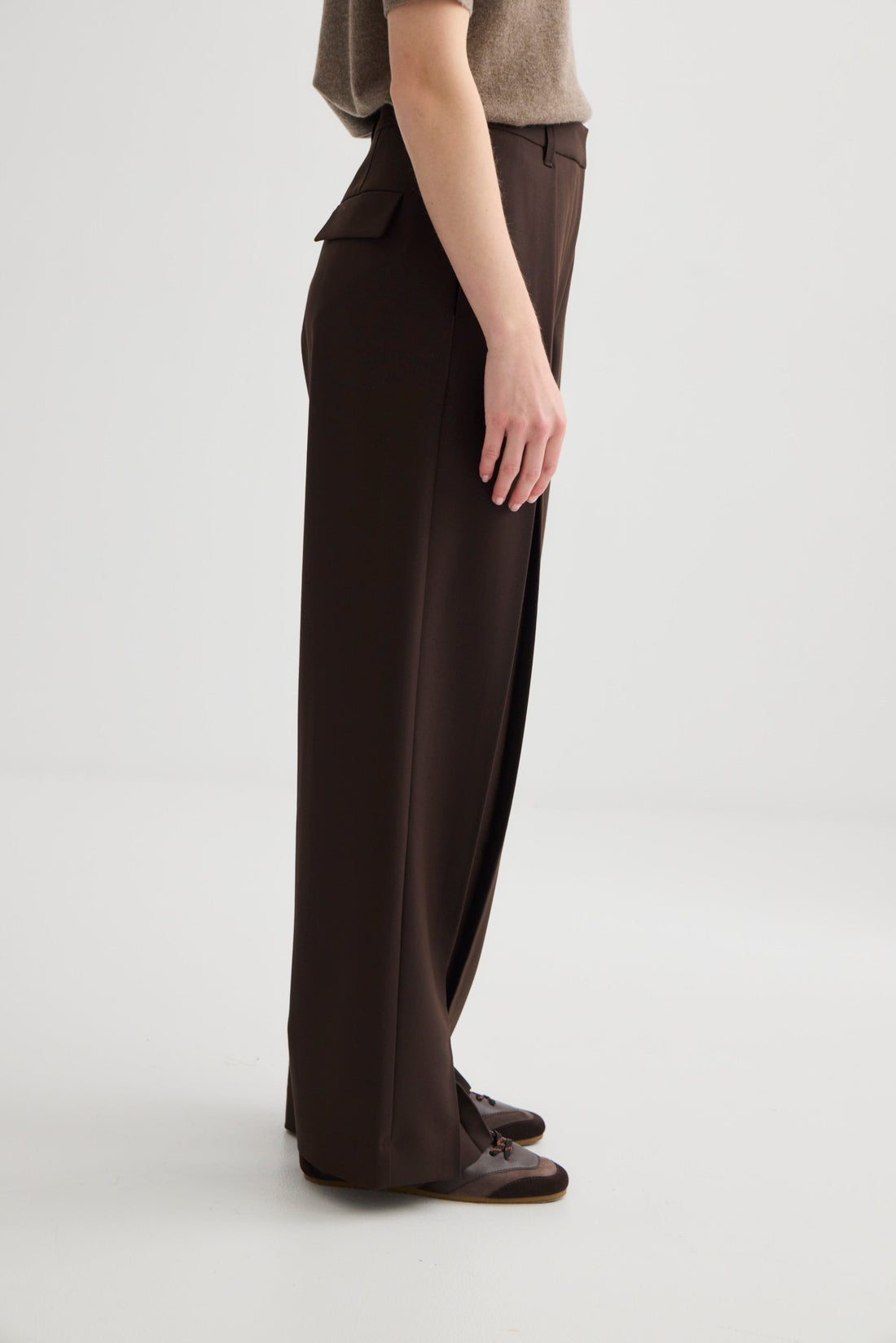 Invert Pleat Trouser - Truffle
