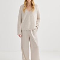 Brushed Cashmere V-Neck - Oyster