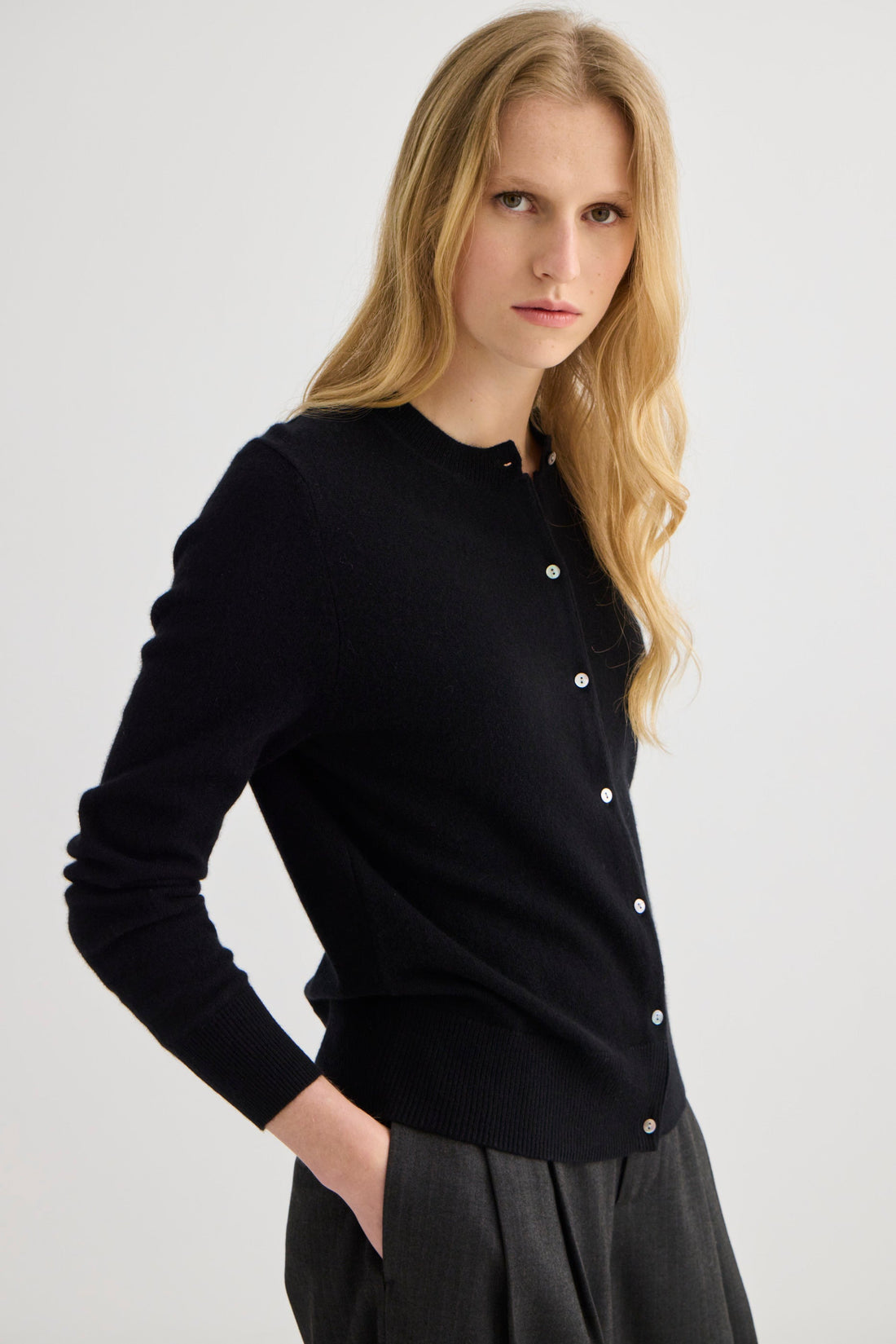 Cashmere Crew Neck Cardigan - Black