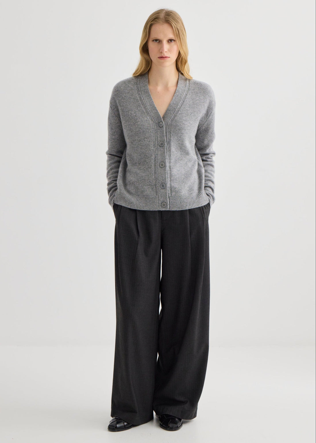 Cashmere V-Neck Cardigan - Grey Marle