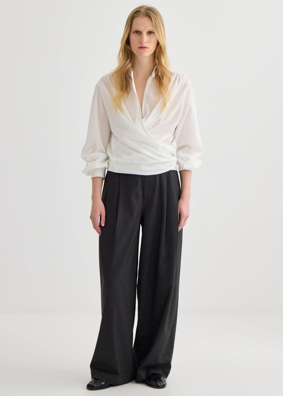 Wide Leg Pleat Front Trouser - Graphite