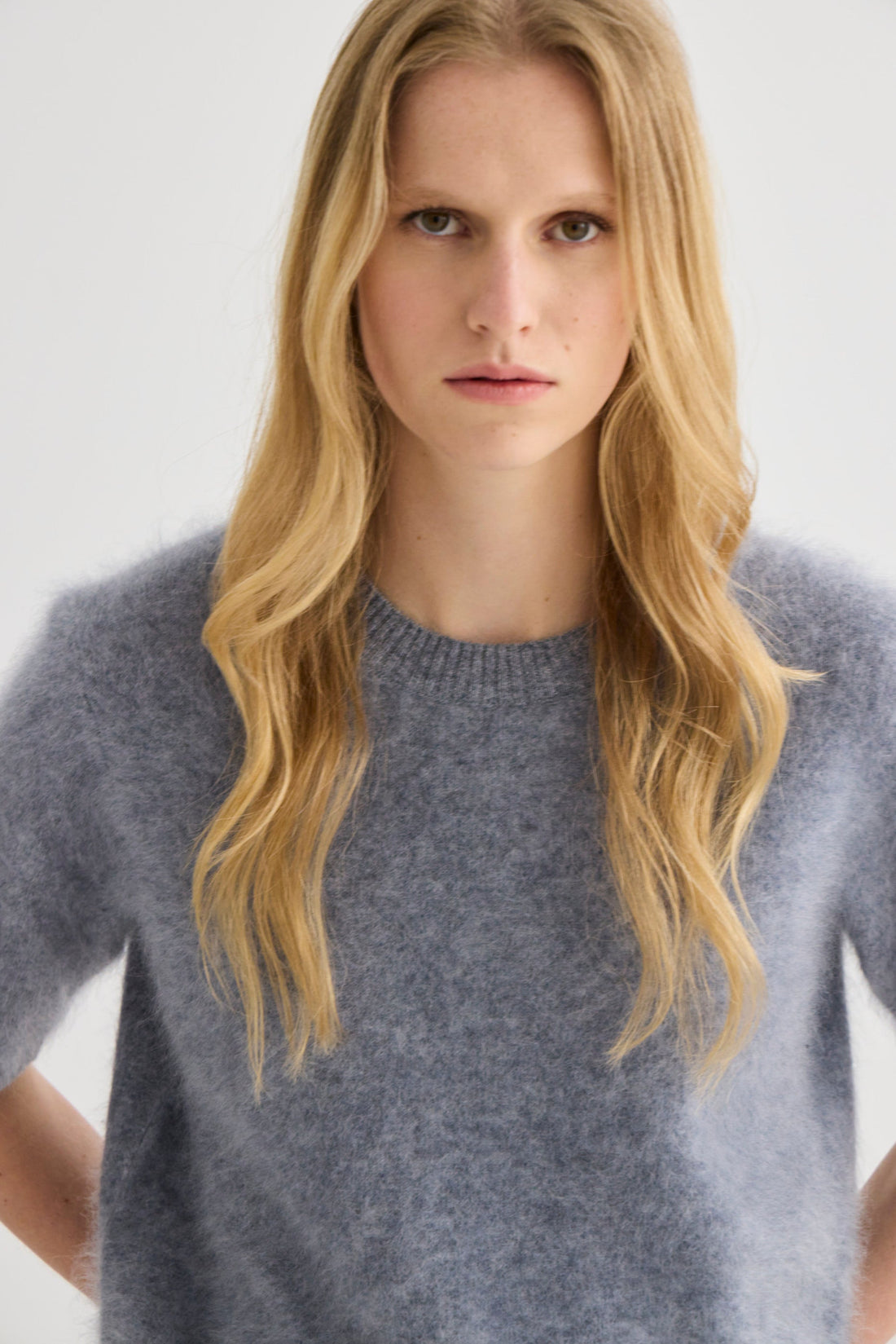 Brushed Cashmere Tee - Grey Marle
