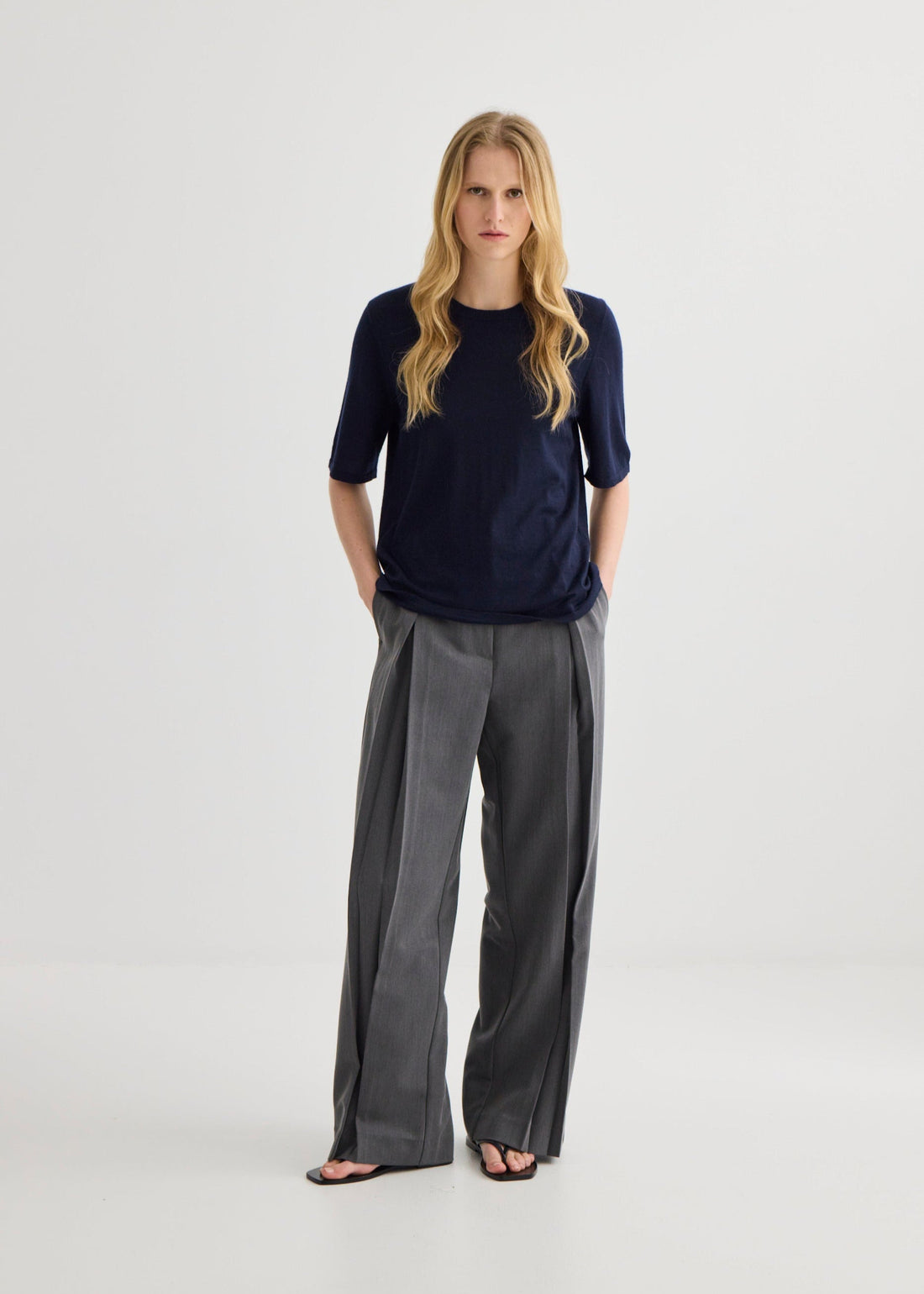 Featherlight Pure Cashmere T-Shirt - Midnight