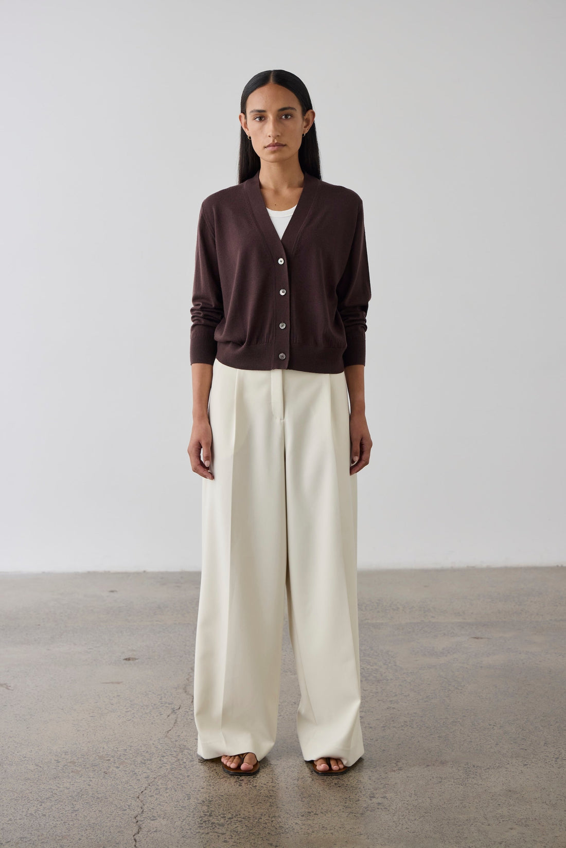 Merino V-Neck Cardigan - Dark Bordeaux