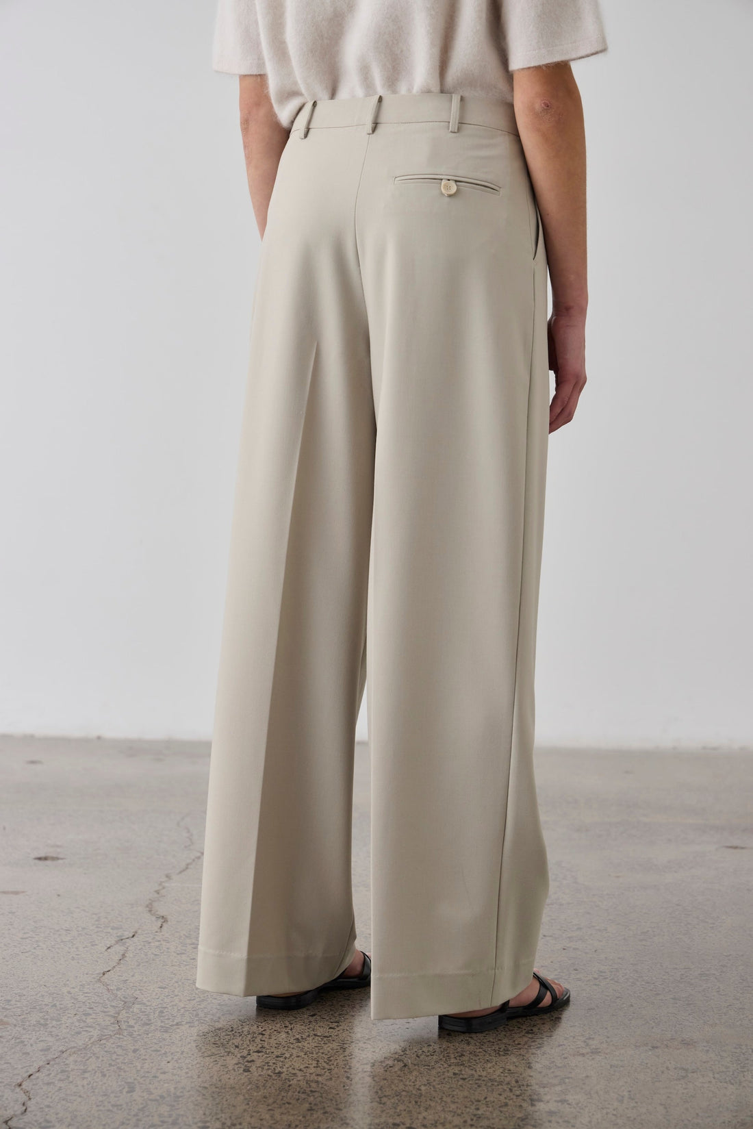 Simone Wide Leg Trouser - Pale  Sage