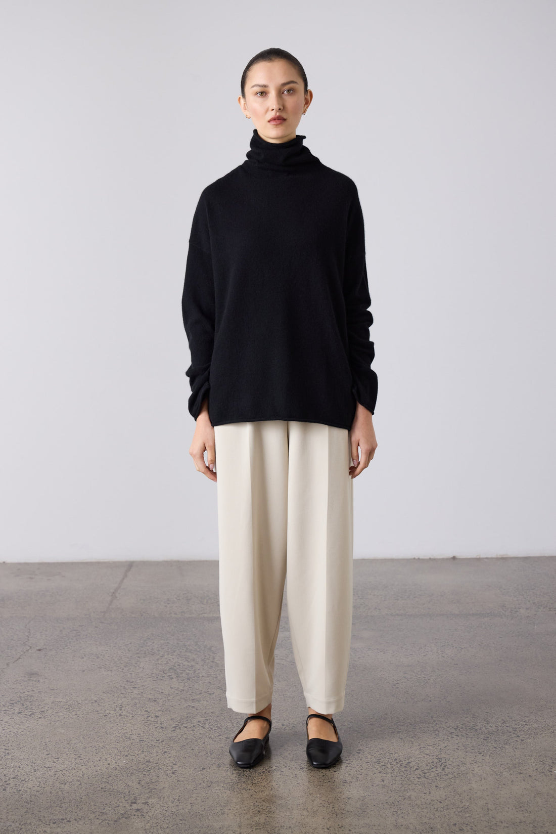 Mara Cashmere Funnel Neck - Black