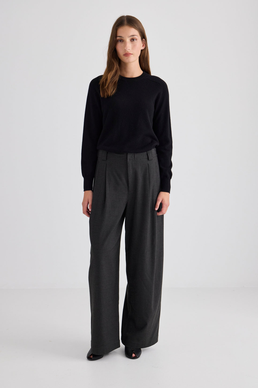 Wide Leg Pleat Front Trouser - Graphite