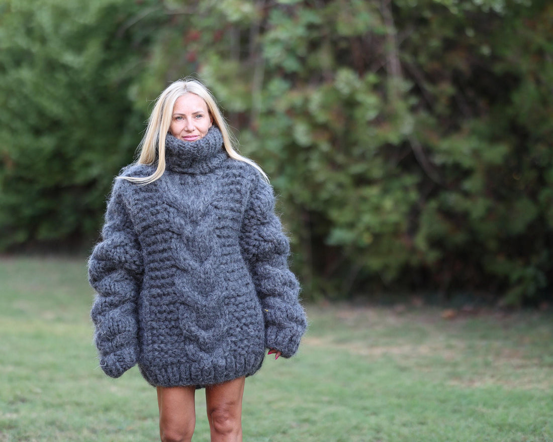 20-Strand Thick Mohair Sweater – Hand-Knitted Blue Chunky Cable Knit Jumper T1461