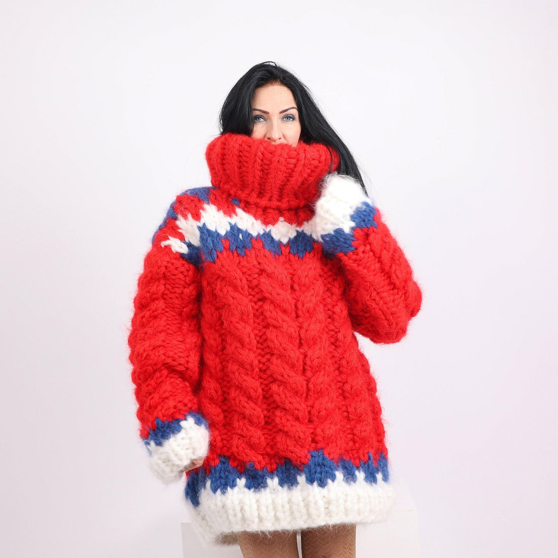 Icelandic Mohair Sweater – 4–5 kg 15-Strand Hand-Knitted Chunky Nordic Long Turtleneck Jumper T1614