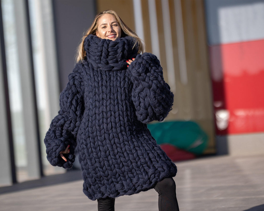30-Strand Chunky Wool Sweater – Hand-Knitted Oversized Pullover in 100% Soft Wool T1304