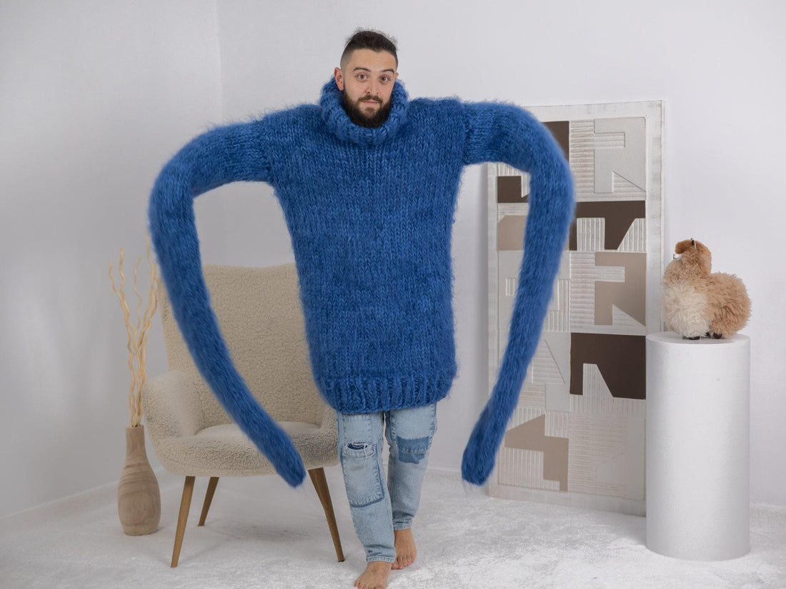 Oversized Blue Mohair Sweater – 6-Strand Hand-Knitted Wool Blend Jumper with Extra Long Sleeves T1672