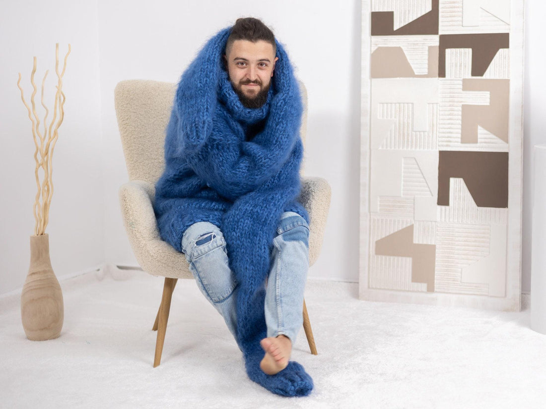 Oversized Blue Mohair Sweater – 6-Strand Hand-Knitted Wool Blend Jumper with Extra Long Sleeves T1672