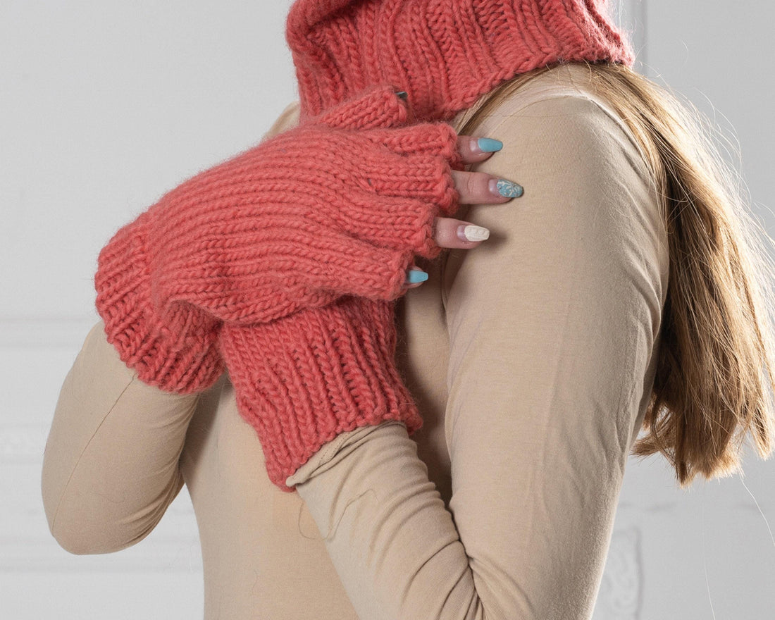 Hand Knit Wool Fingerless Gloves, Pink Woolen Mittens T1009