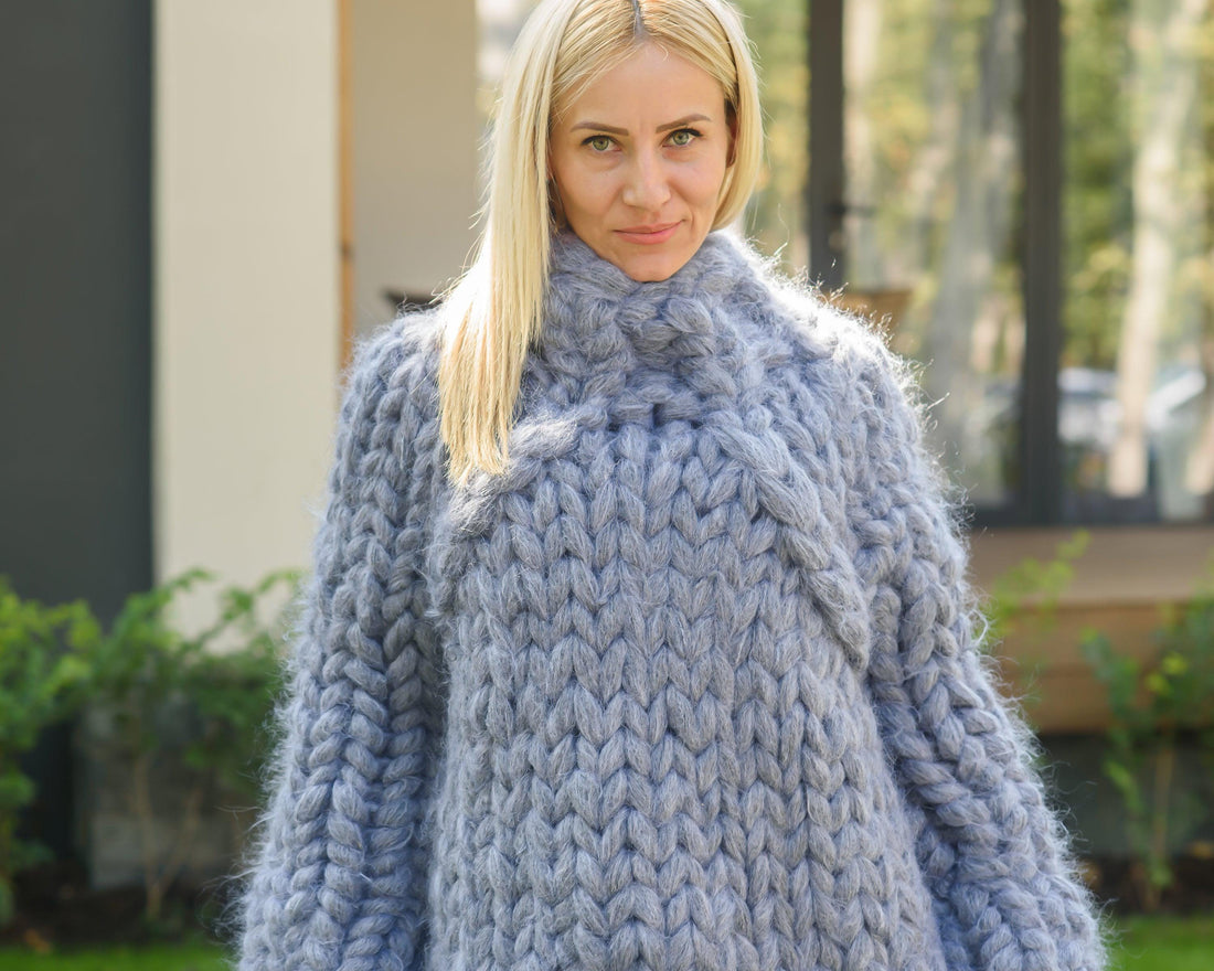 Gray Heavy Mohair Sweater – 40-Strand Extremely Soft Thick Hand-Knitted Jumper T880W
