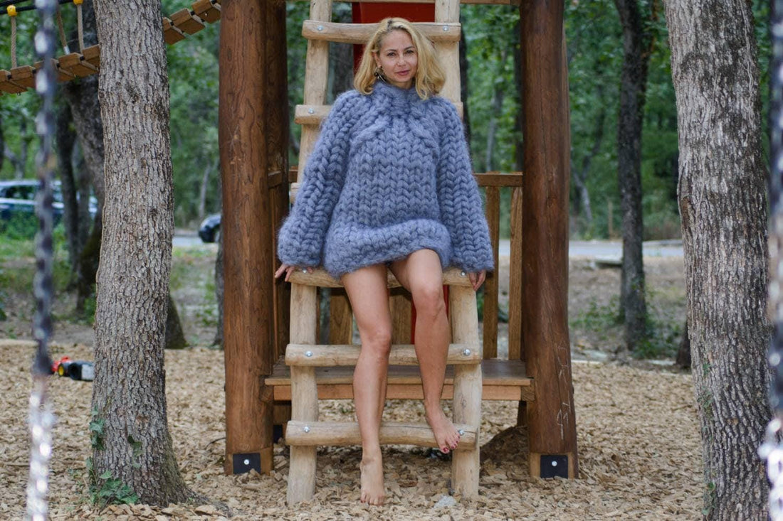 Gray Heavy Mohair Sweater – 40-Strand Extremely Soft Thick Hand-Knitted Jumper T880W