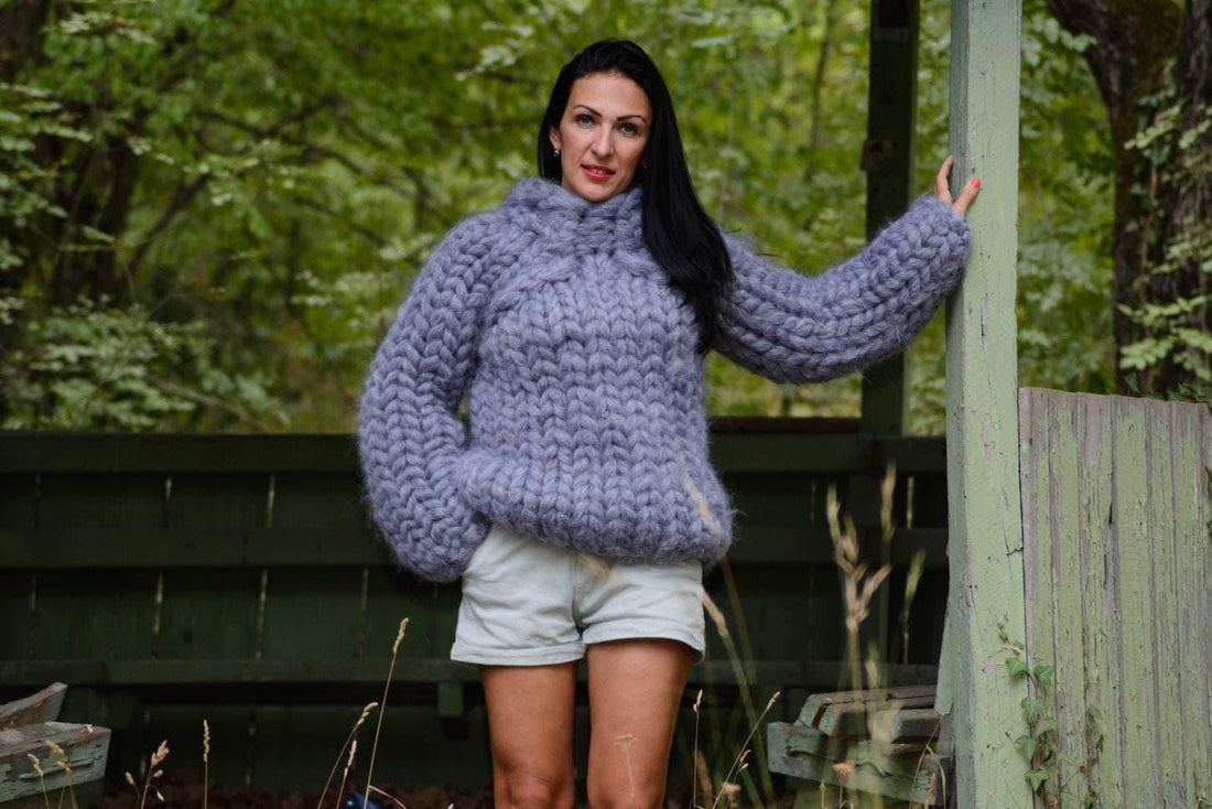 Gray Heavy Mohair Sweater – 40-Strand Extremely Soft Thick Hand-Knitted Jumper T880W