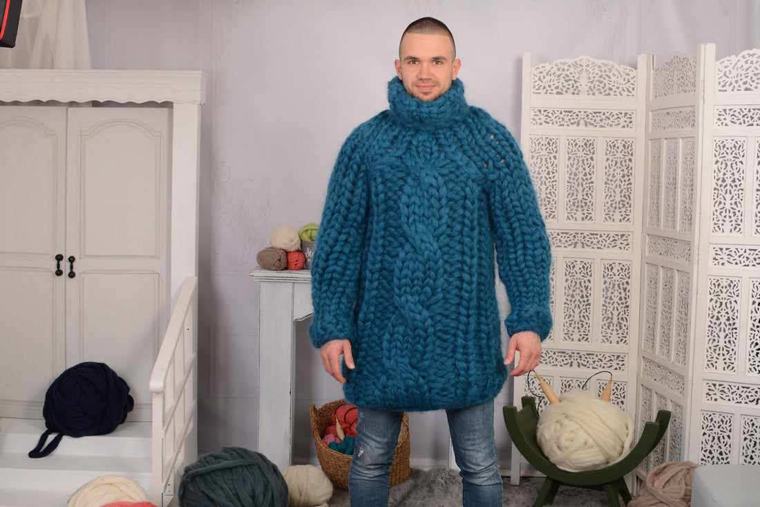 25-Strand Thick Mohair Sweater – Hand-Knitted Blue Chunky Cable Knit Jumper T699W