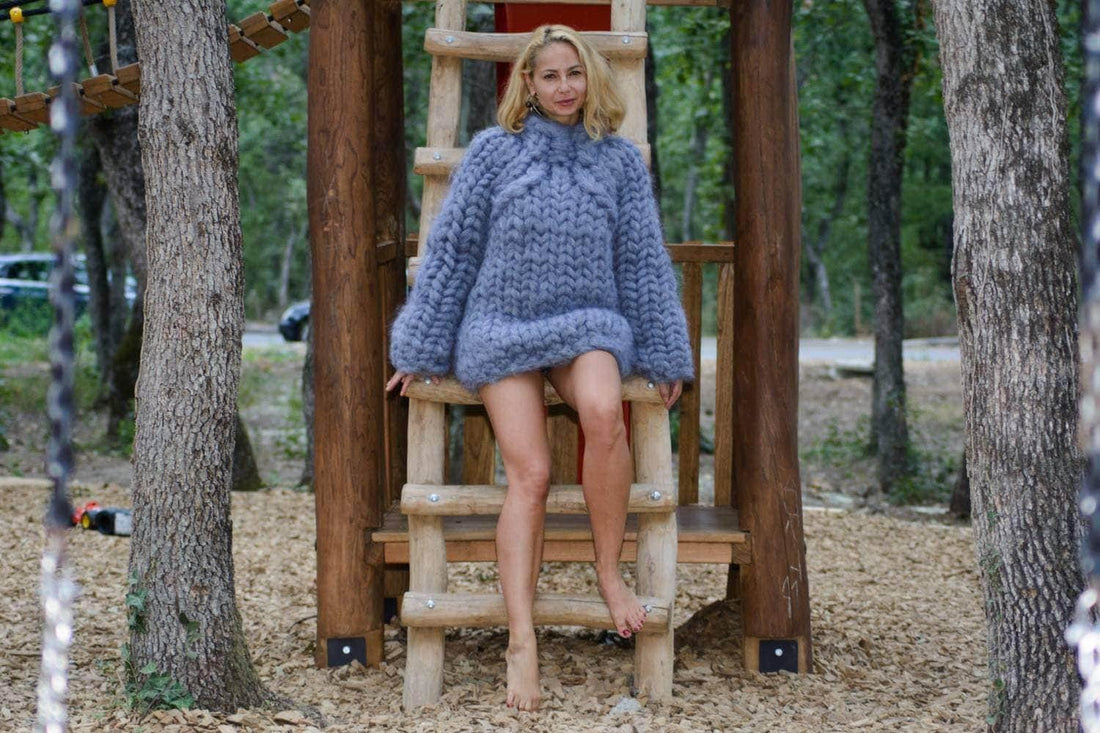 Fluffy 40-Strand Mohair Sweater – Extra Thick Hand-Knitted Gray Pullover T880M