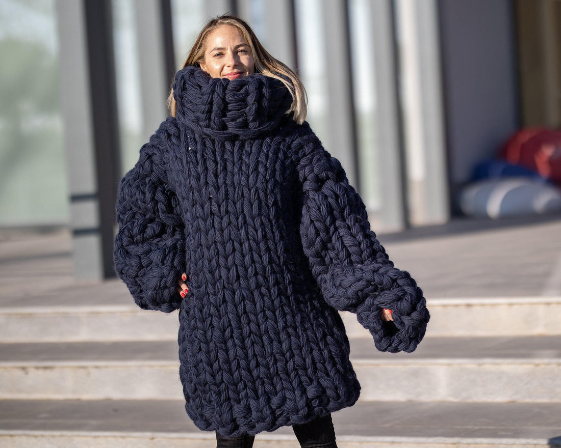 30-Strand Chunky Wool Sweater – Hand-Knitted Oversized Pullover in 100% Soft Wool T1304
