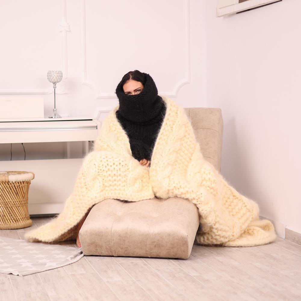 Chunky 25-Strand Mohair Blanket – Extra Large Hand Knitted Cable Knit Throw 200x240 cm T1963